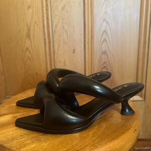 JW PEI Sara Mule